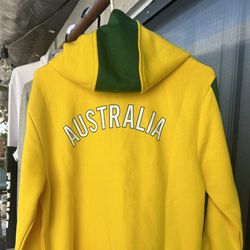 New Australia Sweatshirt Size XL