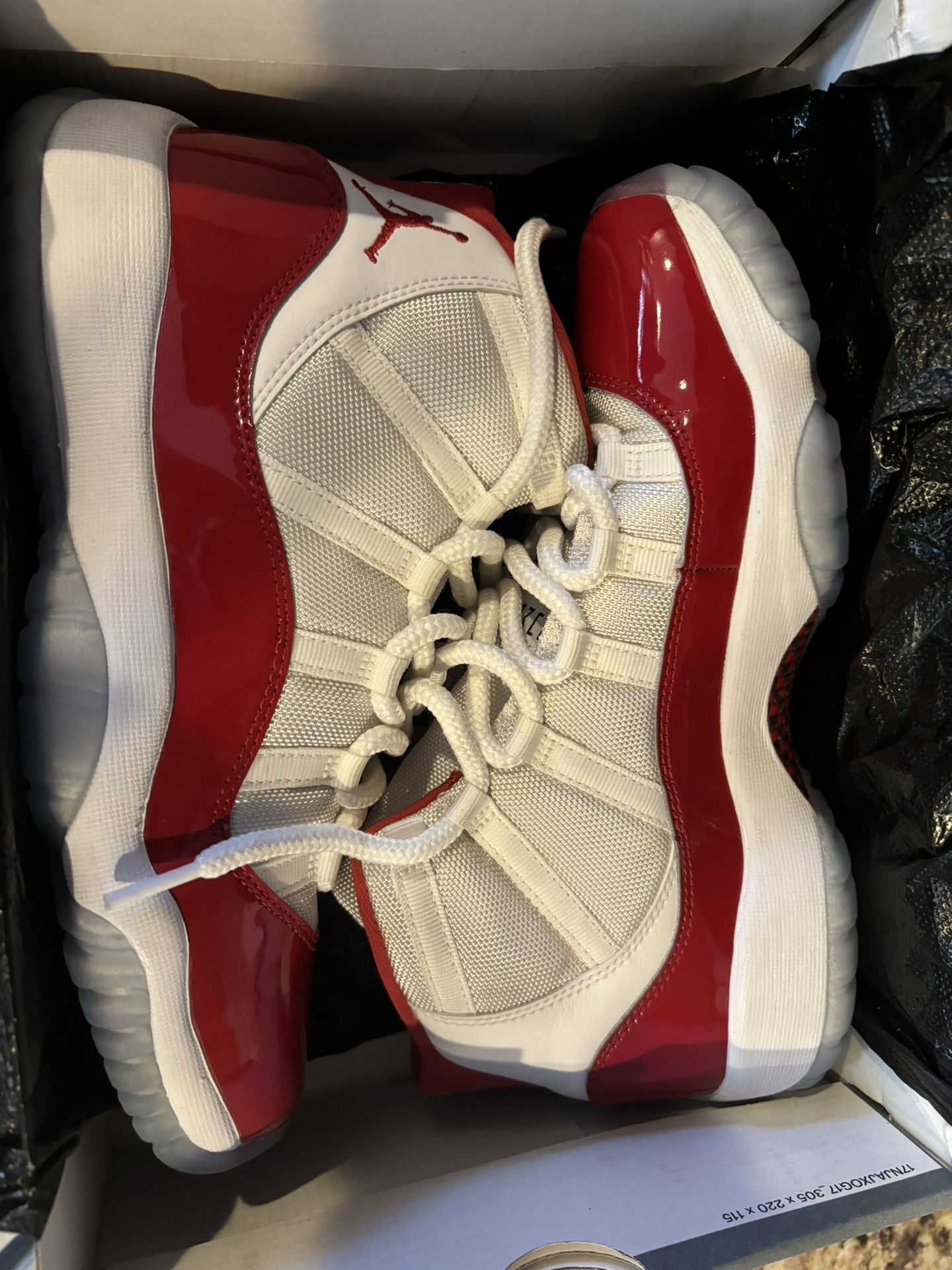 Jordan 11 Cherry Size 7y