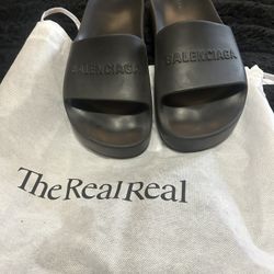 Balenciaga chunky slides 