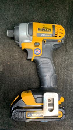 Dwalt 20vMAX impact drill