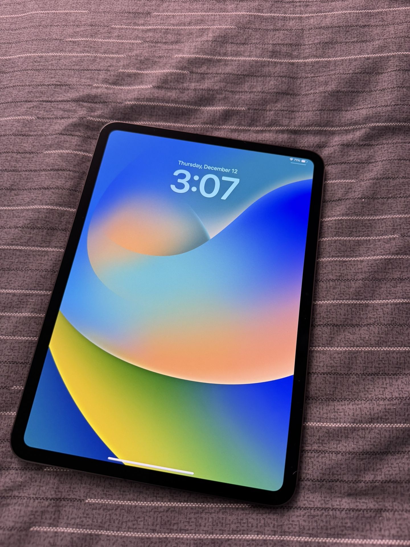 Never used!iPad Pro M4 11” 256GB WiFi and cellular