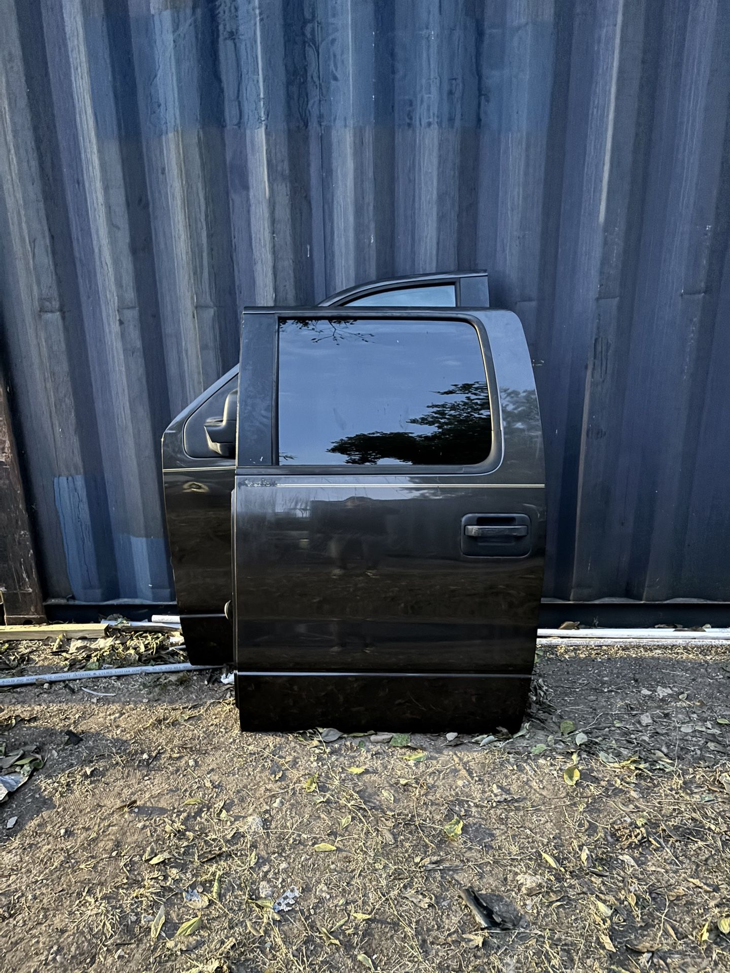 2005 Ford F150 Driver Side Front And Back Doors (Bronze)