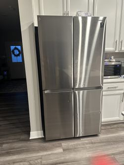 Samsung Fridge And Freezer-needs Work