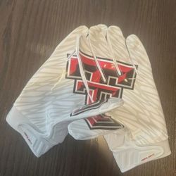  Gloves