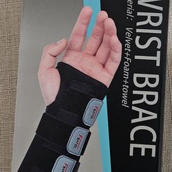 FEATOL Wrist Brace Support  & Stability Aching Wrist & Carpal Tunnel Syndrome