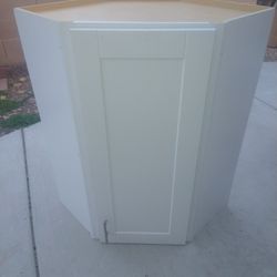New White Corner Cabinet With Shelf