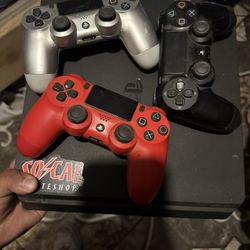 PS4 Slim + games