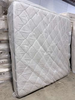 Sale! ✨ King Mattress Sealy $299
