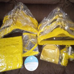 New Joy Mangano Huggable Hangers  80 Pc Set