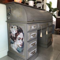 Roll Top Desk/ Storage 