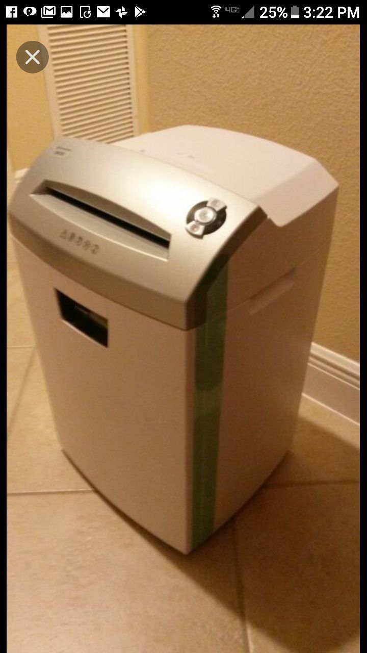 Pitney Bowes SH39 Shredder - New In Box