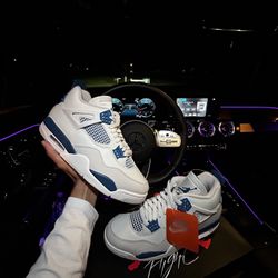 Nike Air Jordan 4 Military Blue 2024 [US 10]