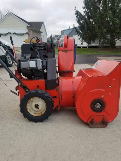 Snow Blower 2.7 HP Ariens ST270