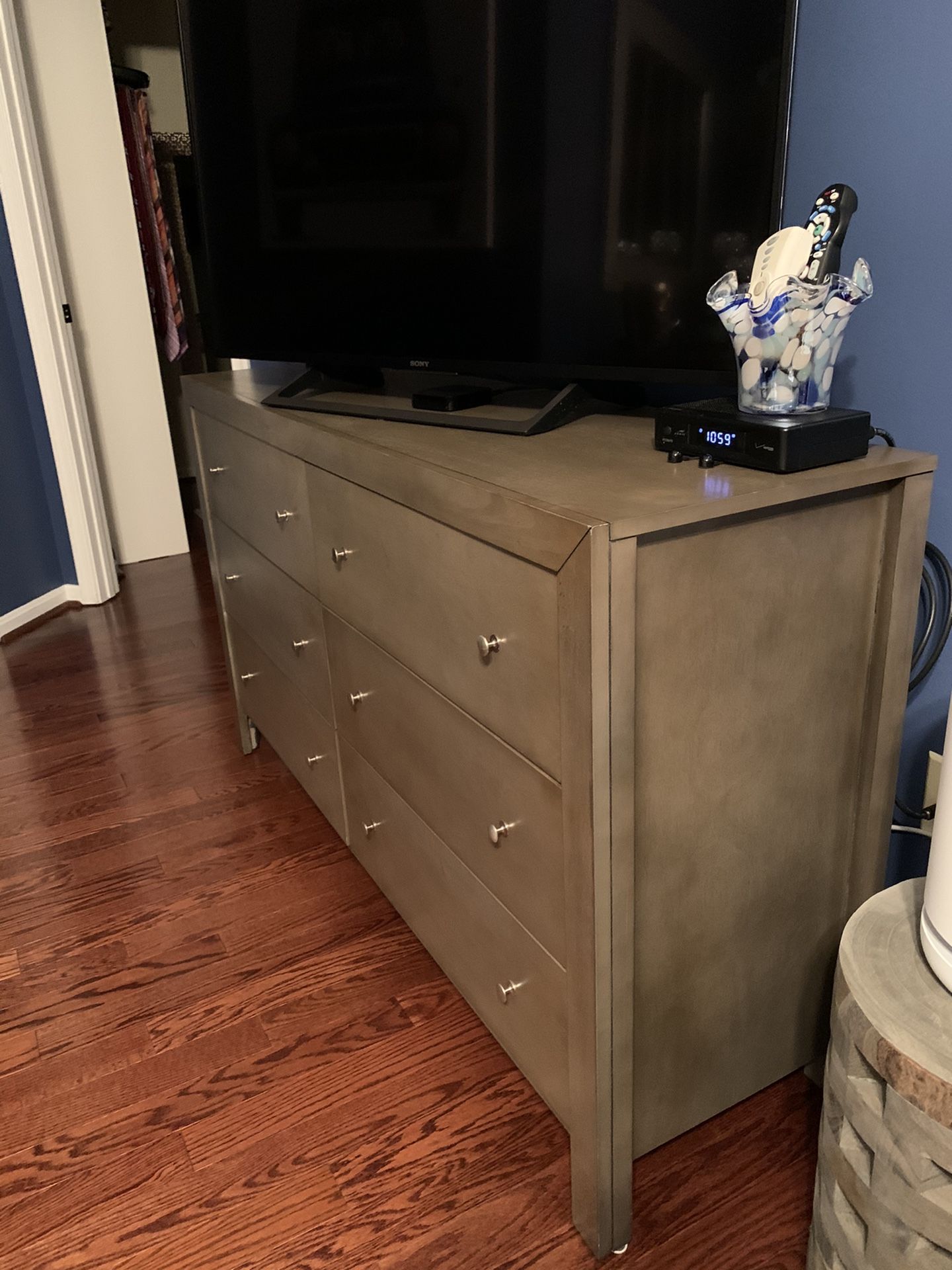 Dresser (grey)