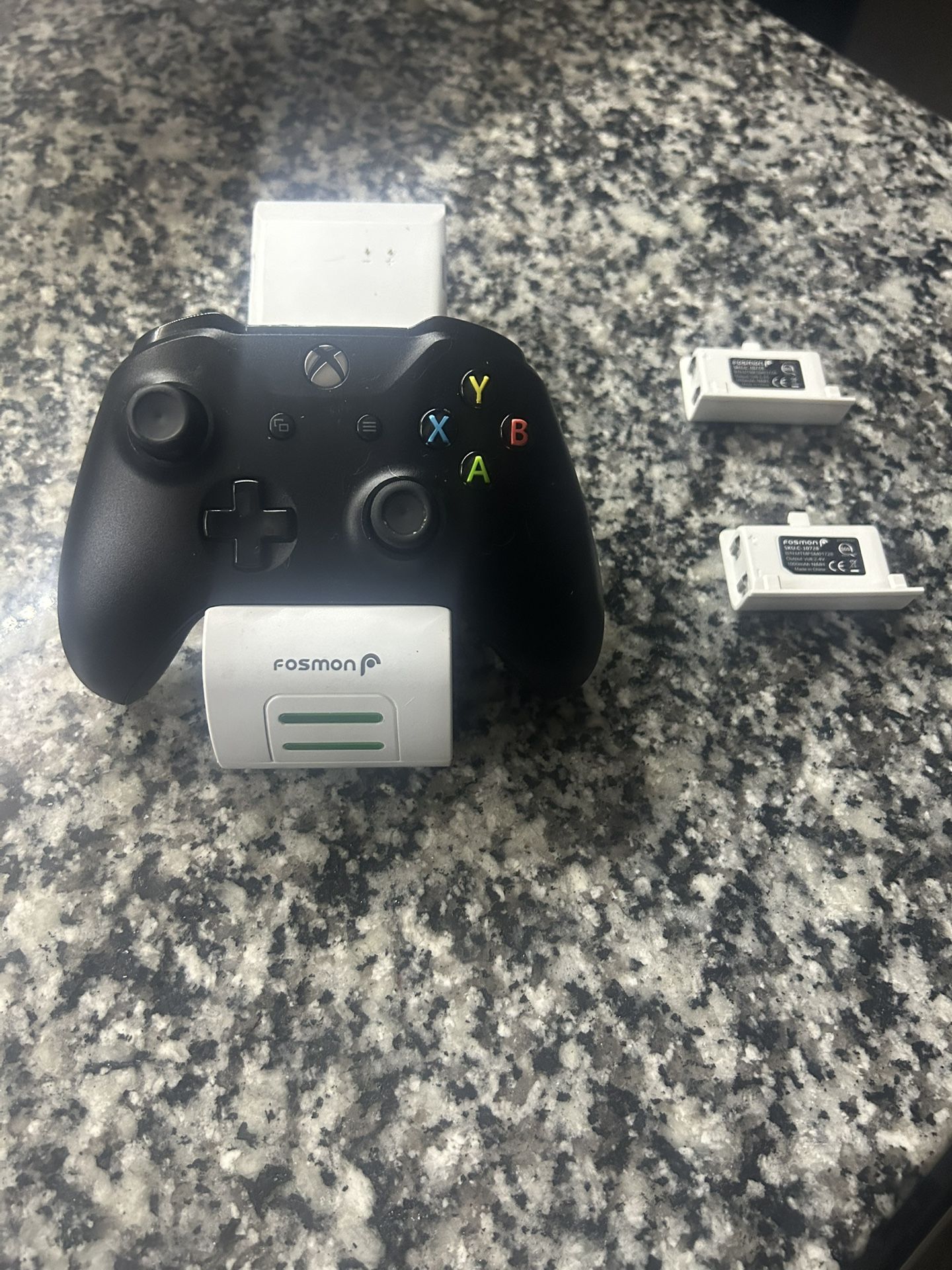 Xbox One Controller And Charging Station