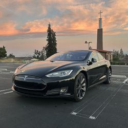 2014 Tesla Model S