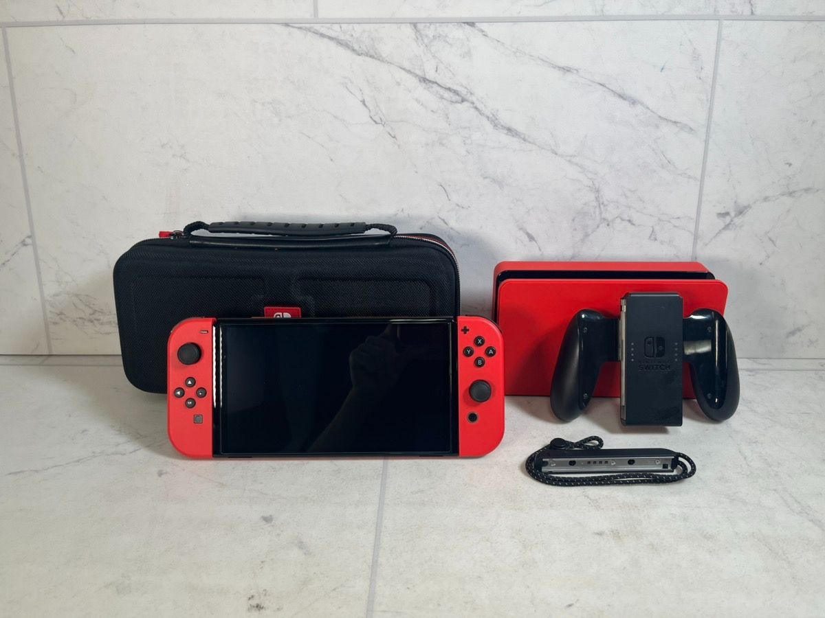 Nintendo Switch OLED – Mario Red Edition (A1G008782)