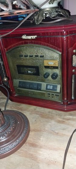 Vintage style radio with record player