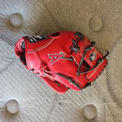 Angels 11½ Inch Rawlings Infielder Glove Pro Grade