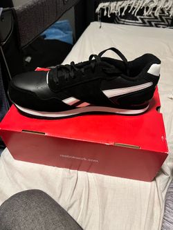 Reebok comp toe shoes
