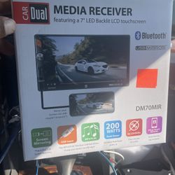 2 Car Stereos W Screen 