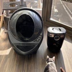 Whisker Litter Robot/auto Pet Feeder Combo
