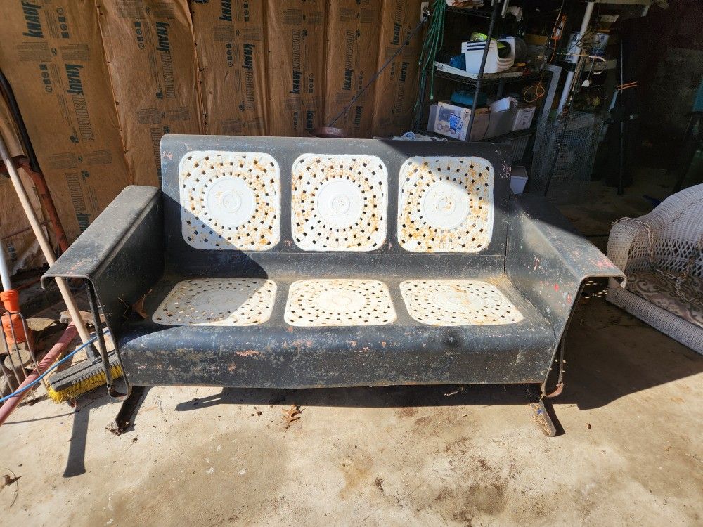 Vintage BASKETWEAVE SQUARE Pattern 3 Seater Metal Porch Glider