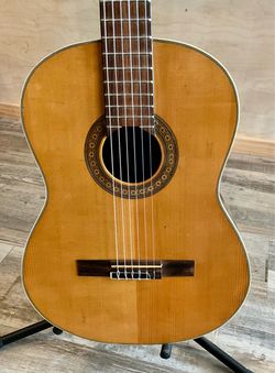 Carlo Robelli CC-3907 Classical Guitar