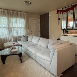 Cream Sectional- 5 Pieces (DELIVERY AVAILABLE)