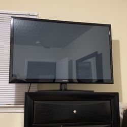 Samsung 43 Inch Tv And LG 43 Inch