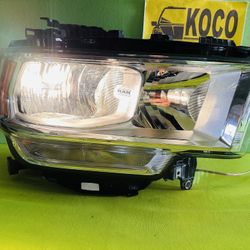 2019 - 2024 DODGE RAM 2(contact info removed) HALOGEN HEADLIGHT RIGHT SIDE OEM P(contact info removed)6AC TESTED