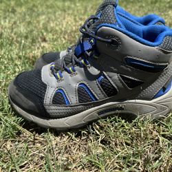 Kids Hiking Boots Size 2