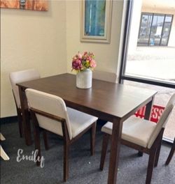 Stylish 5-Pc Dining Set