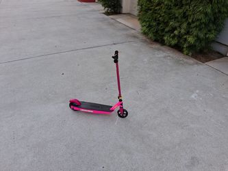 Razor E90 Electric Scooter