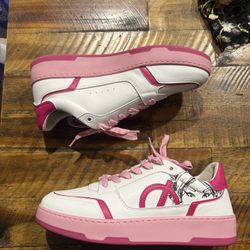  Niki Minaj sneakers 