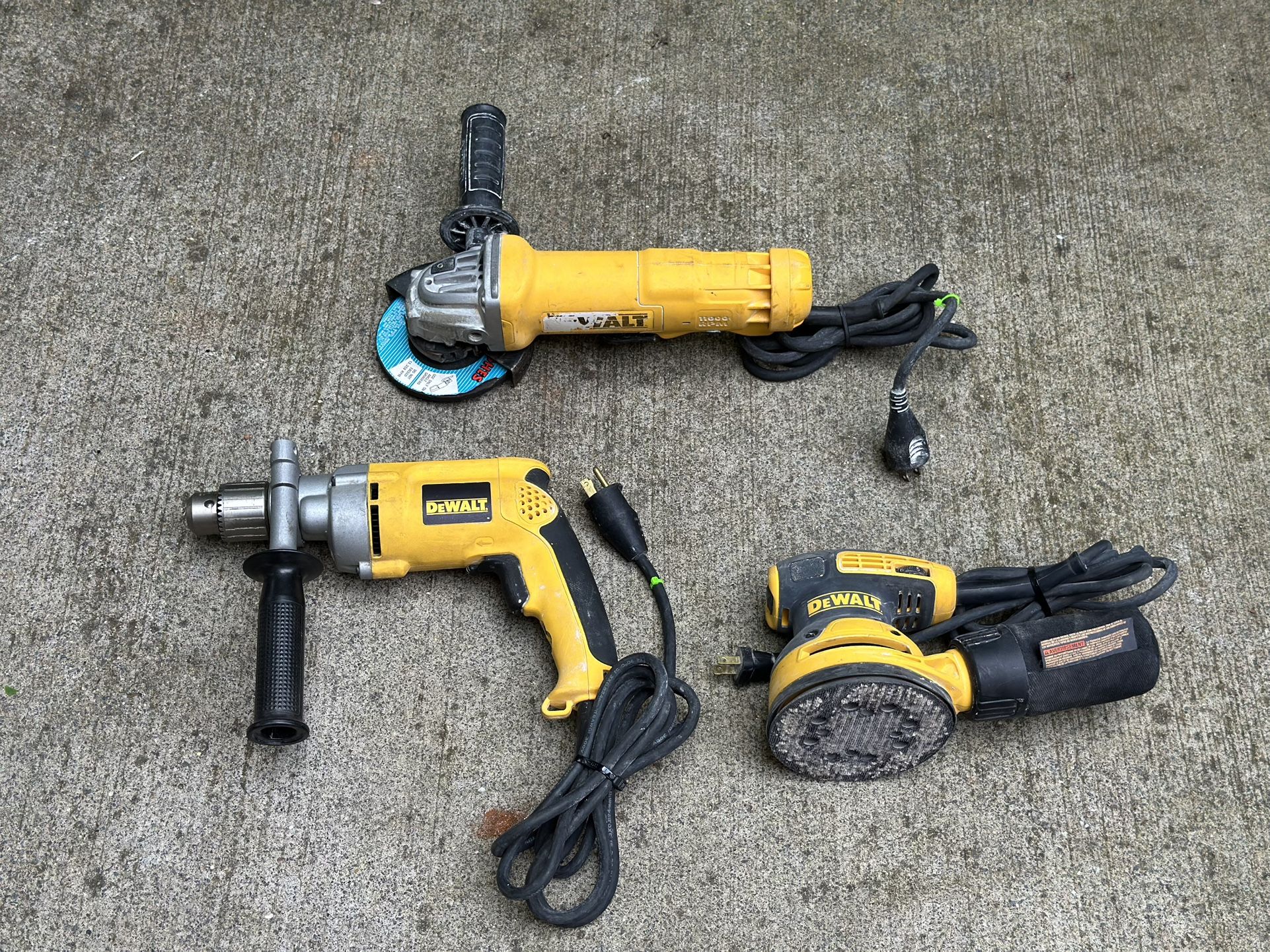 Dewalt Tool Set ,everything is working Perfectly