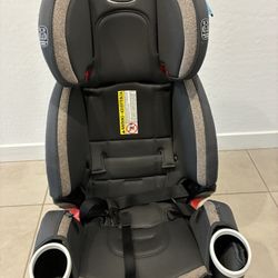 Graco Car Seat With Two Cupholders