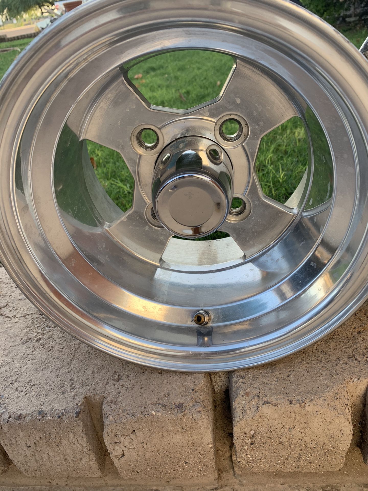 GOLF CART POLISH ALUMINUM WHEELS