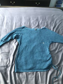 Express Women’s small blue top shirt like new