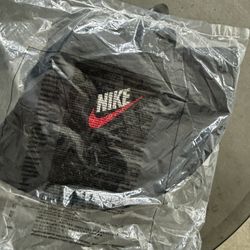 Supreme x Nike Dazzle Crusher Bucket Hat Black s/m