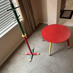 Crayola Table & Coat Rack
