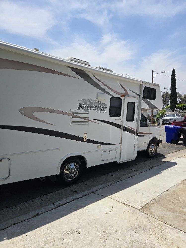 2013 Chevy Forest River Forester 2251SLE