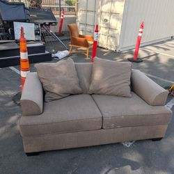 COUCH  LOVESEAT