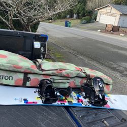 Snowboard Burton Ladies 151 Cm with Lexa Blindings Snow Board Snow Skiing Snowboarding with Airline Approved Carrier Case on Rollers like Brand New 