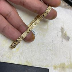 Nugget Style Bracelet 8.4 Grams 10k