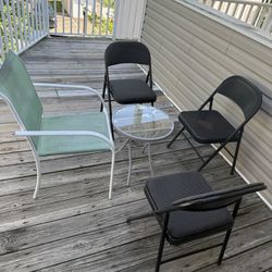 Table With 4-chairs
