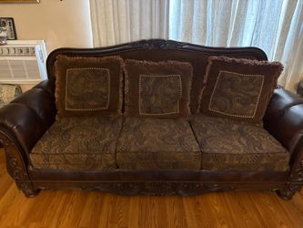 Sofa & Loveseat Set – Great Condition
