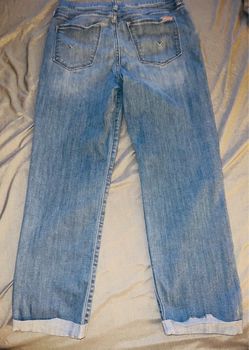 Cute cuffed Hudson jeans lots of life Sz 30