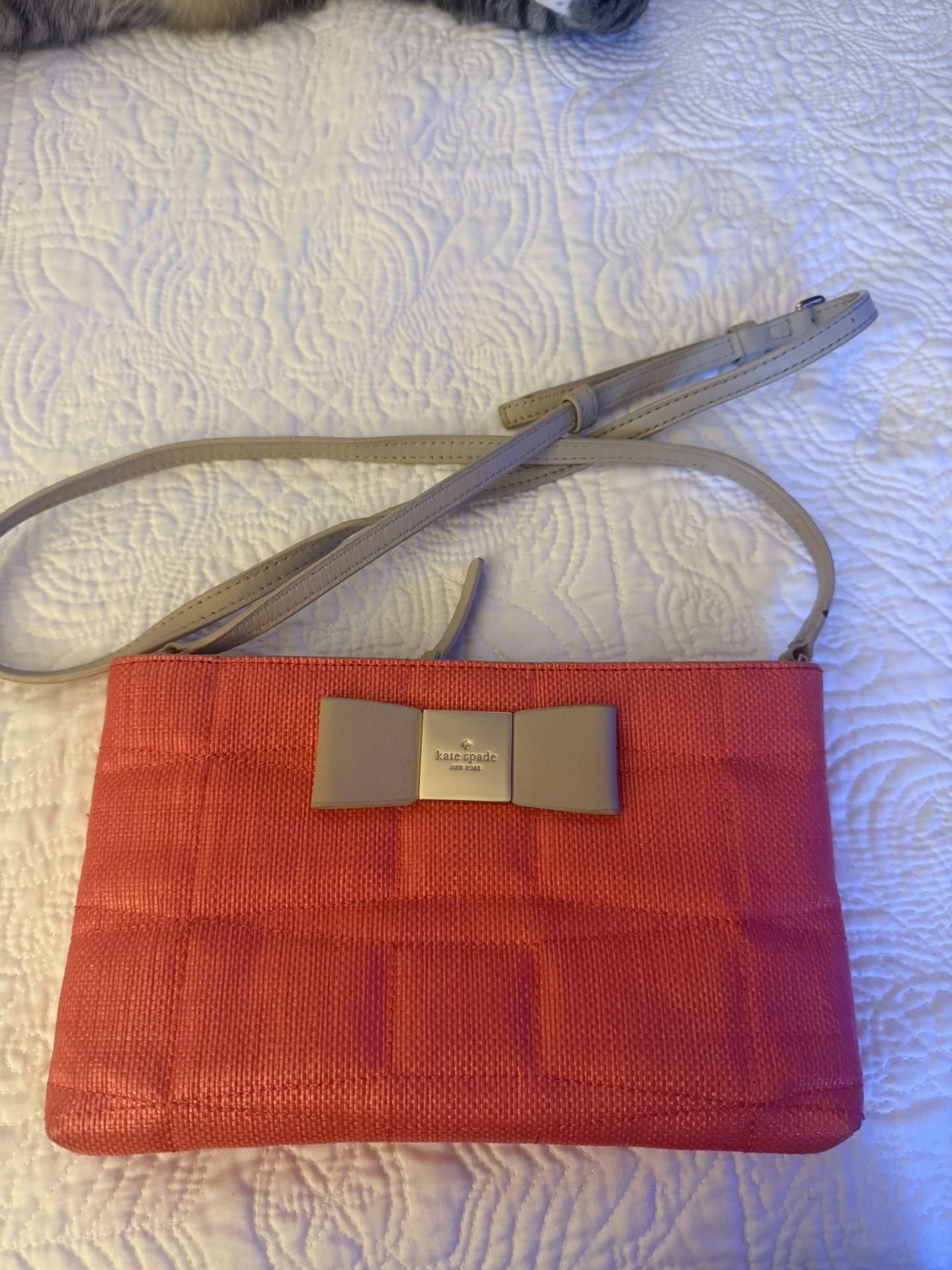 Kate Spade cute coral Crossbody