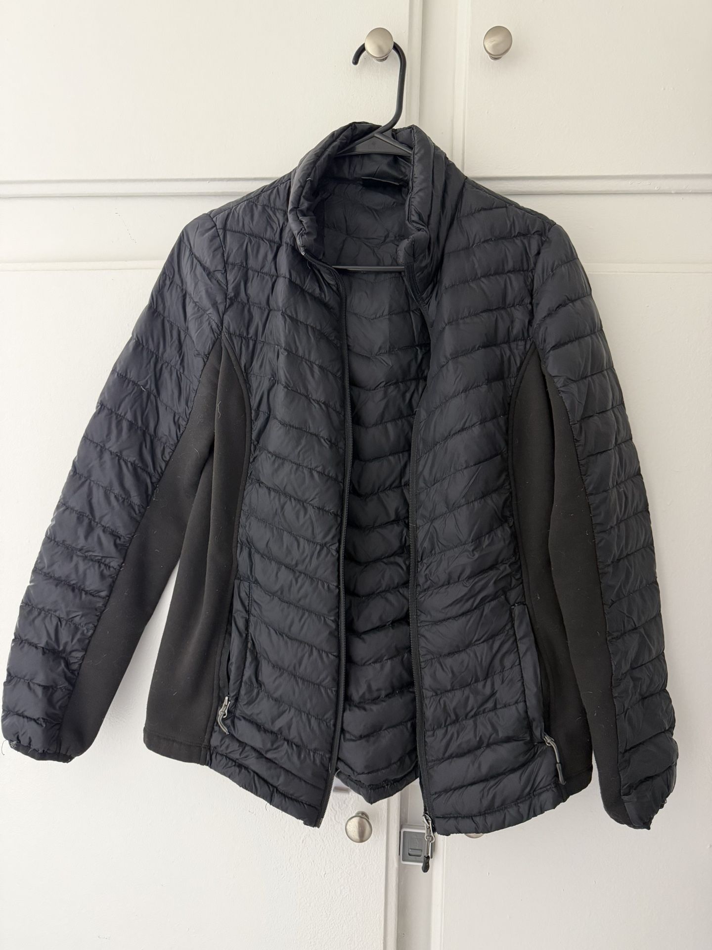$10 ($50 retail) 32 Degrees Small womens mixed media jacket in black with stretch comfort side panel